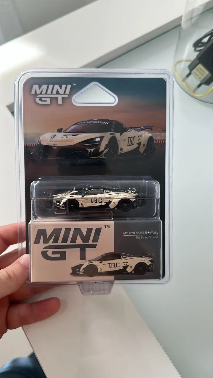 Mini GT maclaren 720 lbw - Hobbies e coleções - Meia Praia