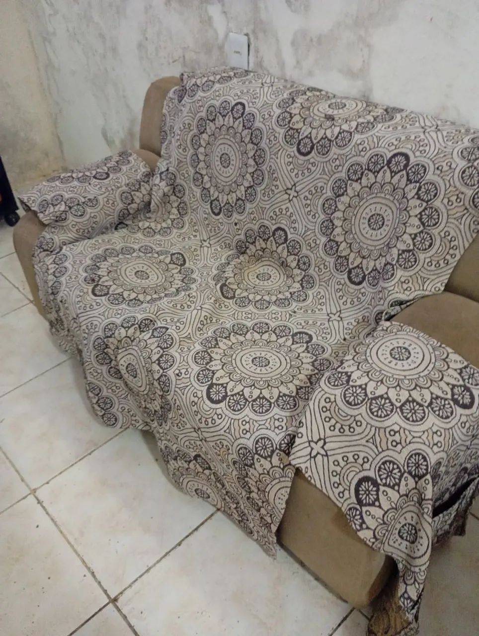 Vendo sofá todo bom