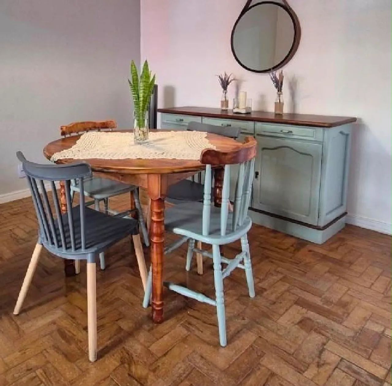 Conjunto de mesa + 4 cadeiras + APARADOR BUFFET 
