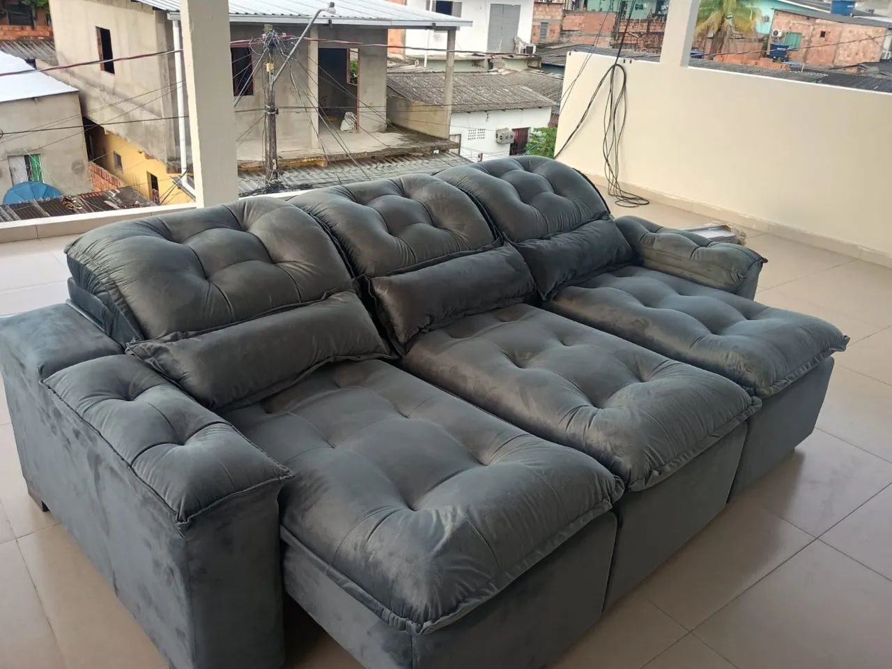 SOFÁ RETRÁTIL RECLINÁVEL DE LUXO VÁRIAS CORES DISPONÍVEIS  - Foto 3
