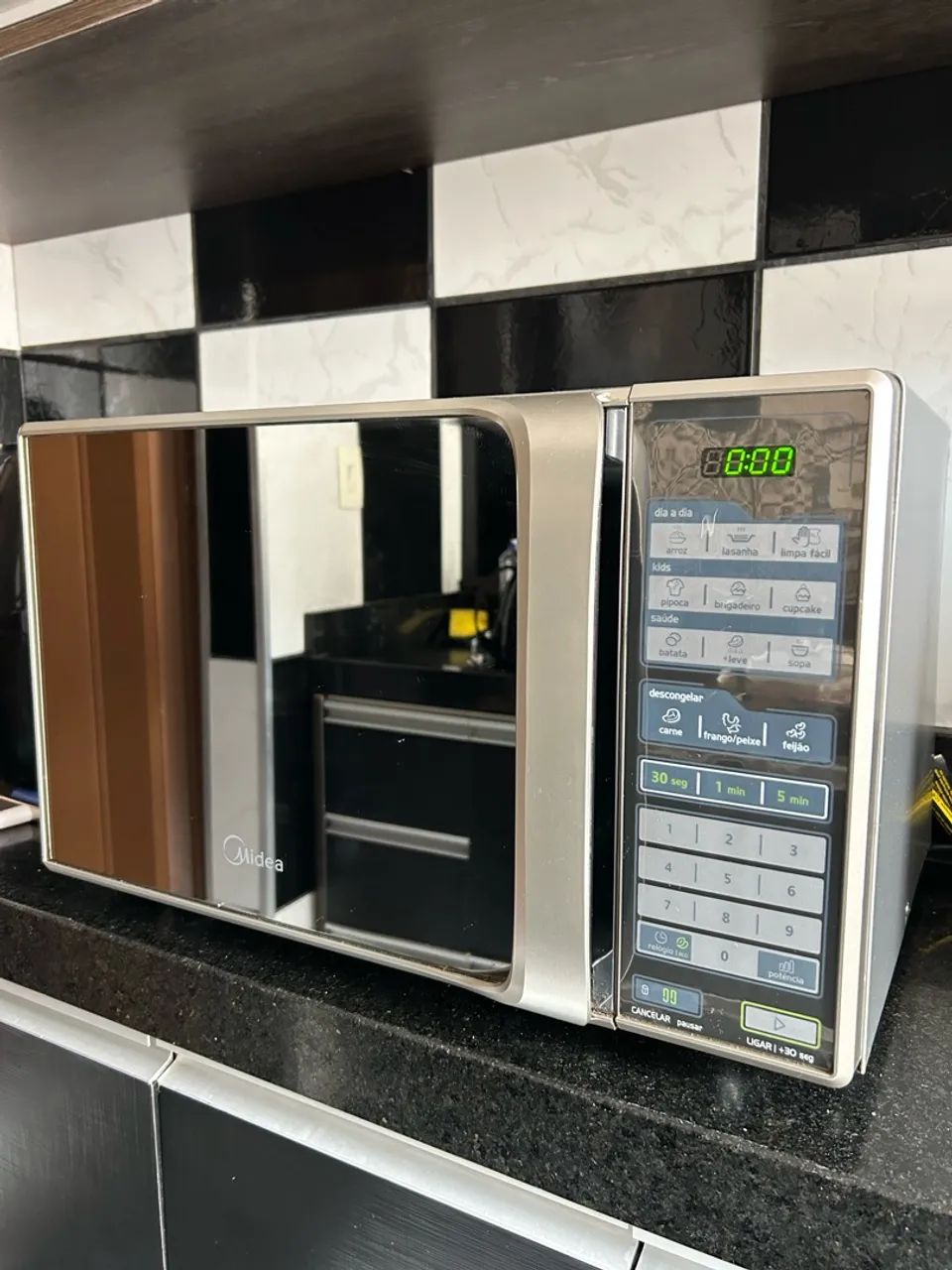 Microondas Midea 32 litros