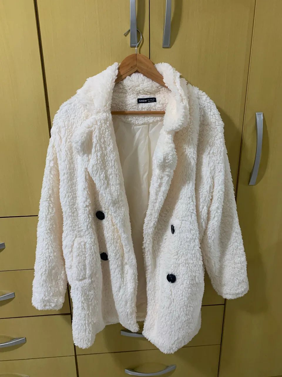 Casaco de Pelúcia Off-White Oversize - SHEIN - Foto 2