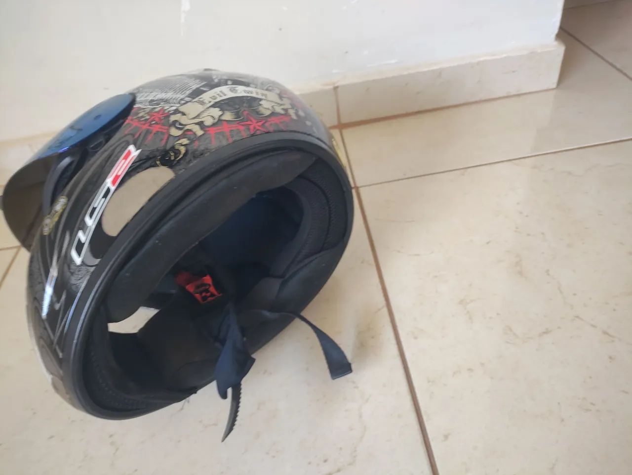 Capacete LS2 número 58 com vizeira Iridium  - Foto 4