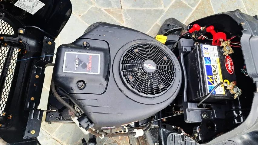 trator cortador de grama McCuloch 23HP - Foto 6