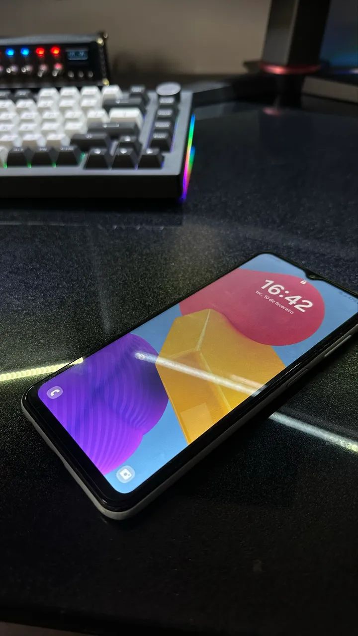 CELULAR SAMSUNG M13 - Foto 2