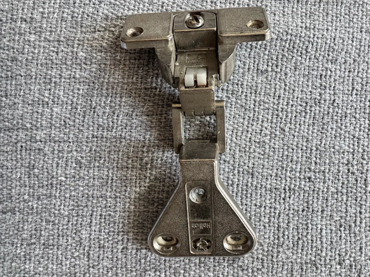 Kit 3 Dobradiças 270º Para Móveis Hettich  - Foto 2