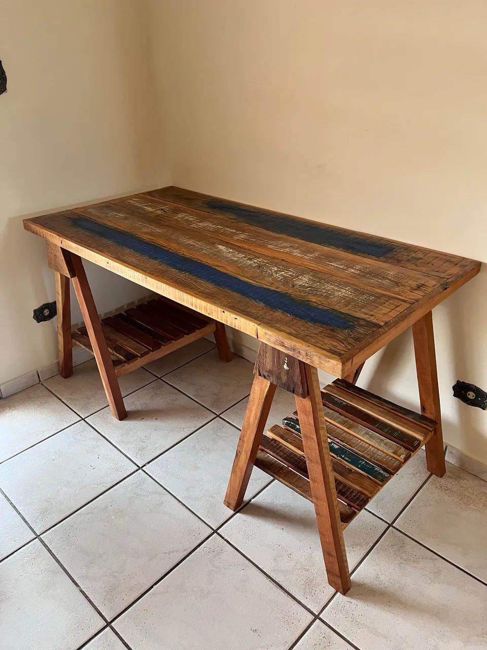 Mesa de Madeira Rústica 
