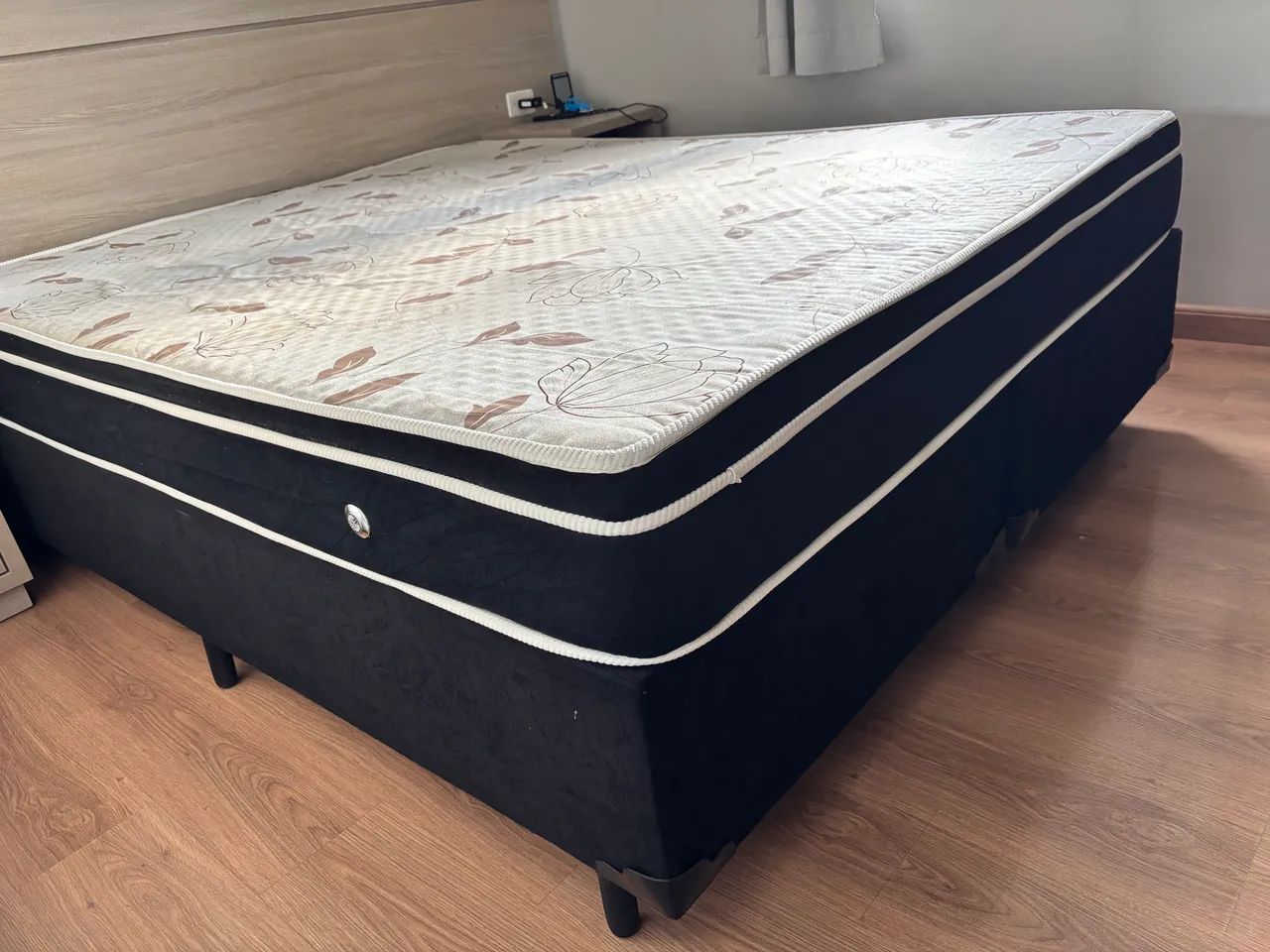 Cama Box Queen + Colchão com sistema de massagem - Foto 2