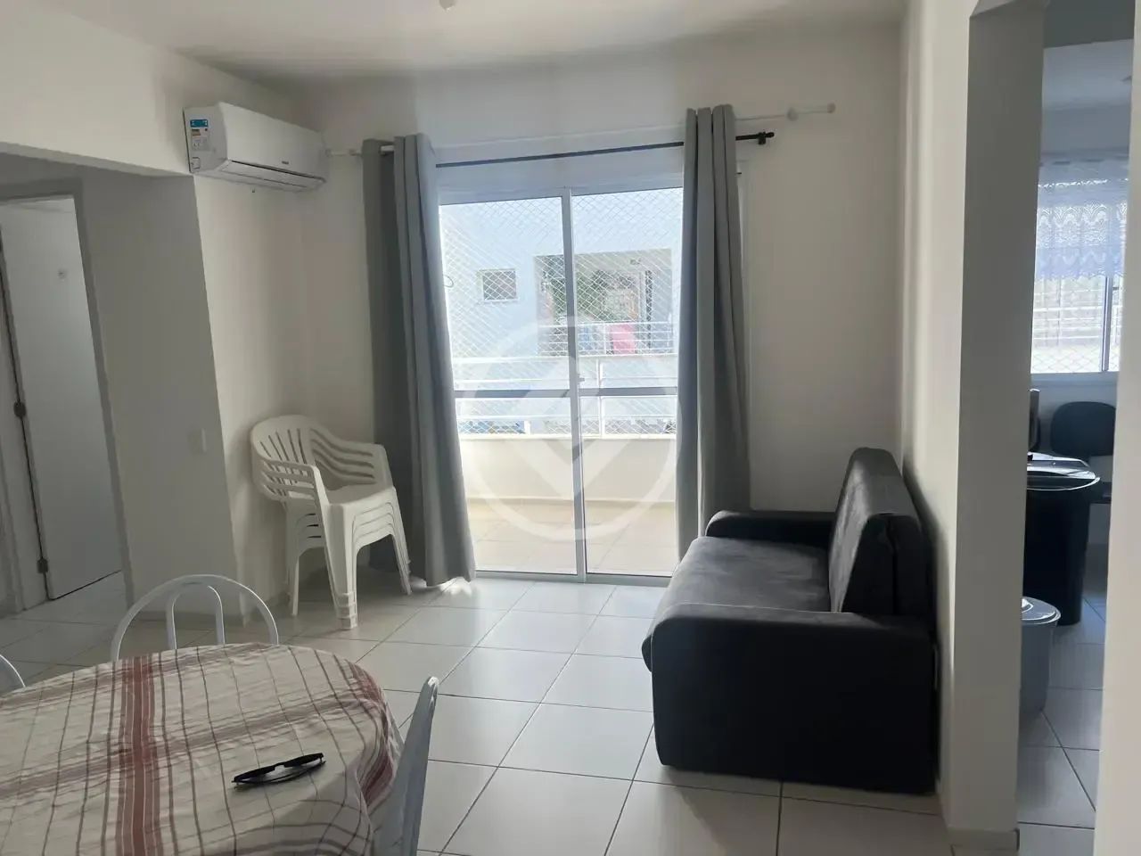 Apartamento Mobiliado, 2 Quartos e Suíte a 400m da Praia  Canasvieiras
