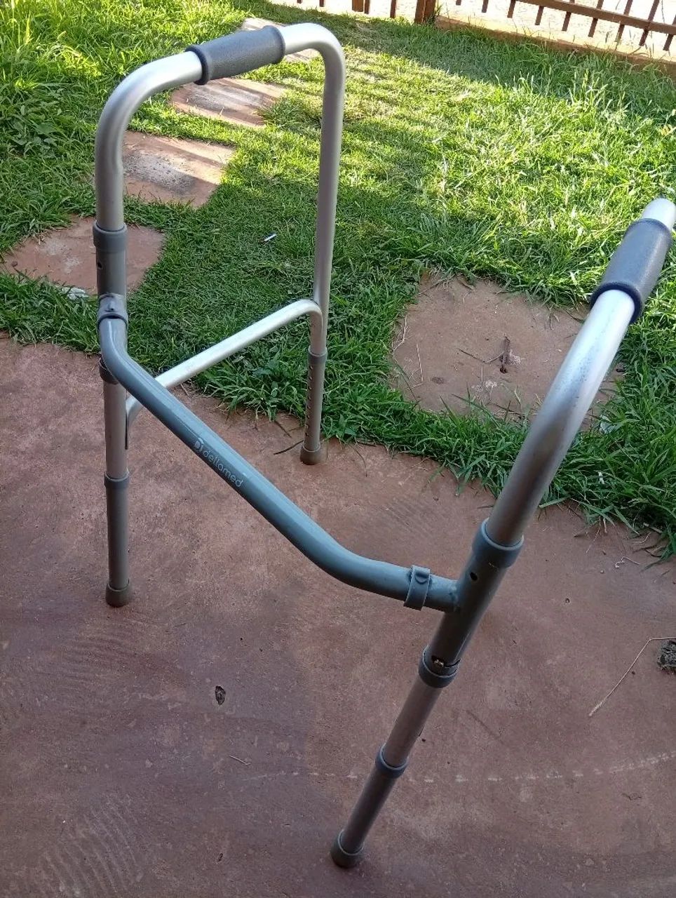 Cadeira de rodas e andador  - Foto 5