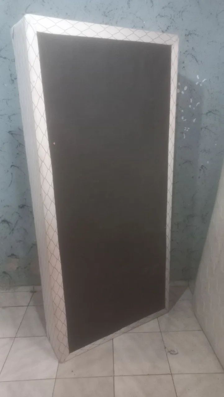 Cama de solteiro perfeito estado, base e colchão ótimos estado  - Foto 2