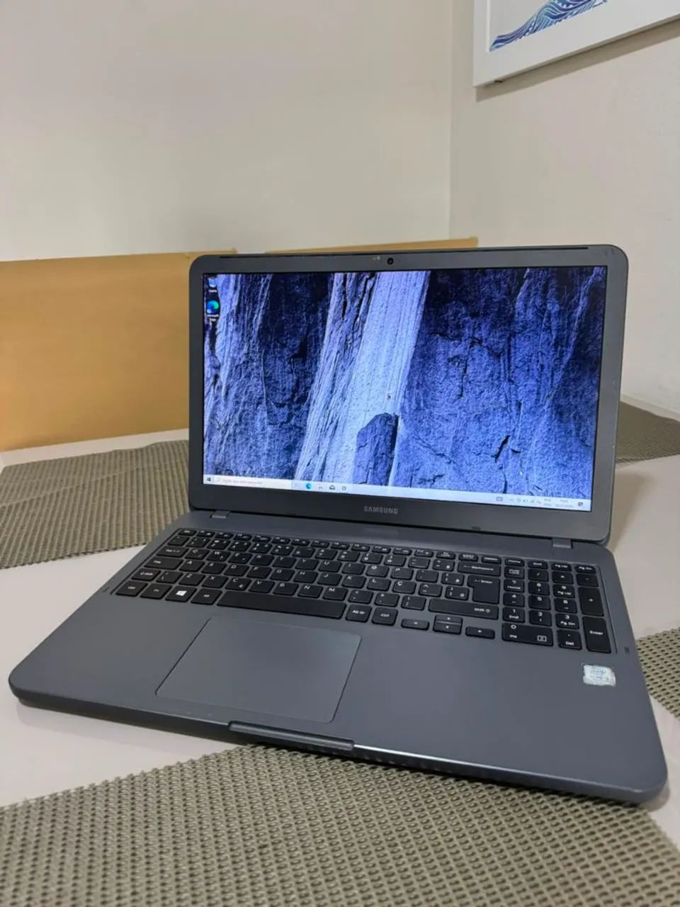 Notebook Samsung Intel core i3