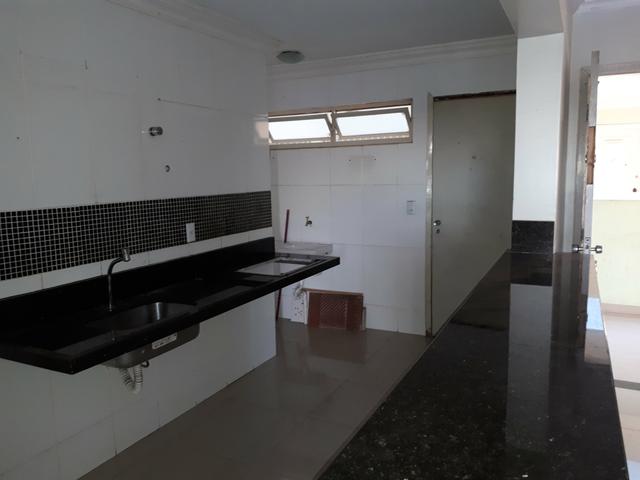 Apartamento QNL grande 3 quartos suíte garagem varanda