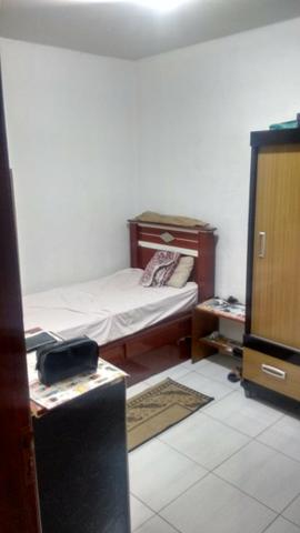 Excelente casa com sala 02 dormitórios condições de ampliar - Foto 4