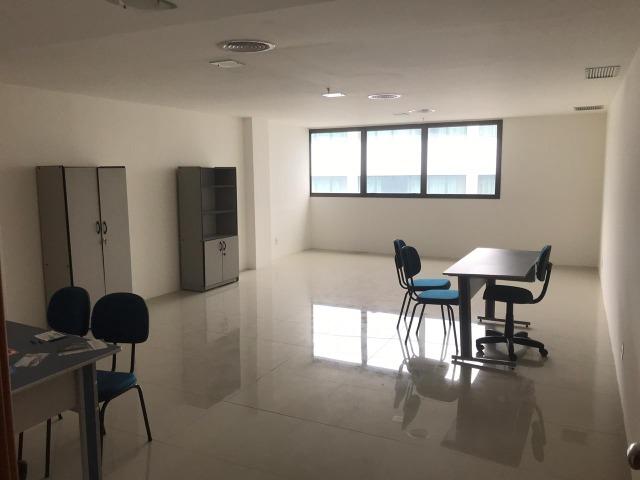 Sala no Hangar com 45 m2 pronta para você montar seu consultório ou sua empresa