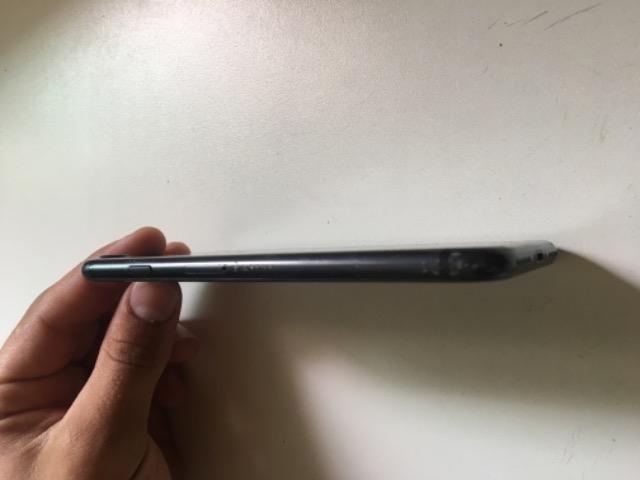 Vendo iPhone 7 Obs: perfeito estado, apenas bloqueado - Foto 2