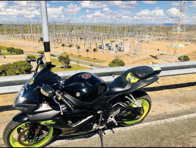 SUZUKI GSX-R 750cc 2008 (SRAD) - Foto 2
