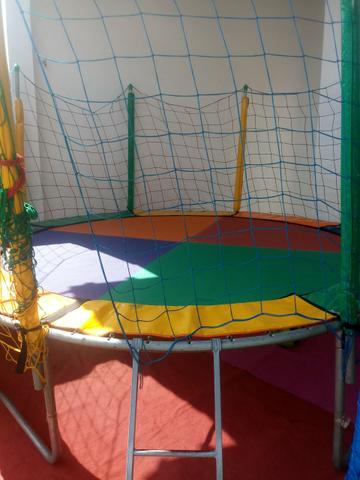Aluguel de brinquedos Cama elástica pula pula casa de bolinhas gangorra escorrega - Foto 3
