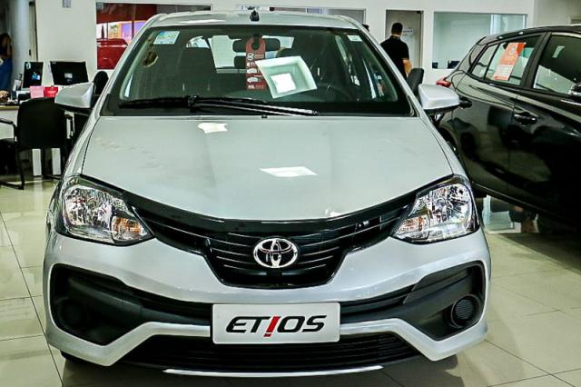 TOYOTA ETIOS HATCH X 13L AT 19/20 - Foto 3