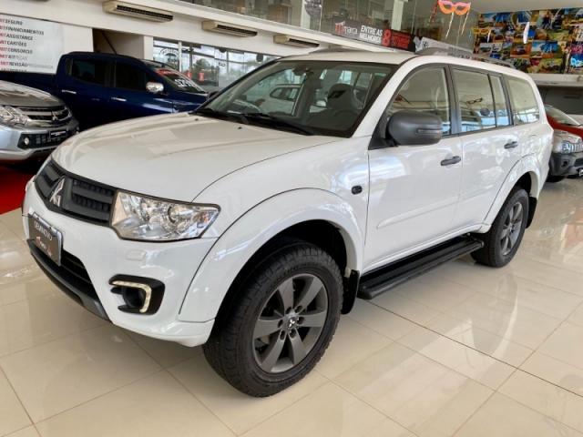 MITSUBISHI PAJERO 3.2 HPE 4X4 7 LUGARES 16V TURBO INTERCOOLER DIESEL 4P AUTOMA. - Foto 3