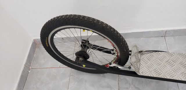 Patinete aro 20 suporta até 160kg - Foto 5