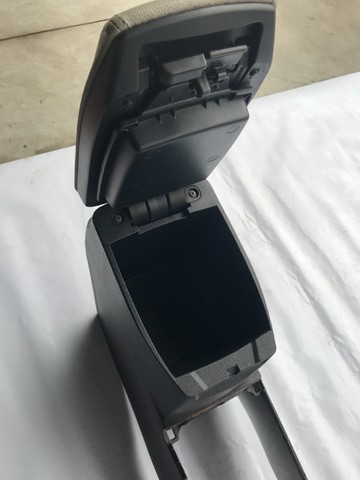 Console central com apoio de braço Corolla 2016