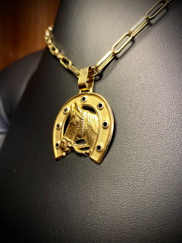 Pingente  em ouro 18 k Ferradura com Cavalo - Foto 2