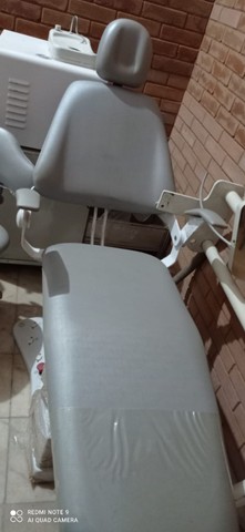 2 cadeiras odontológicas 2 mochos 1 autoclave - Foto 6