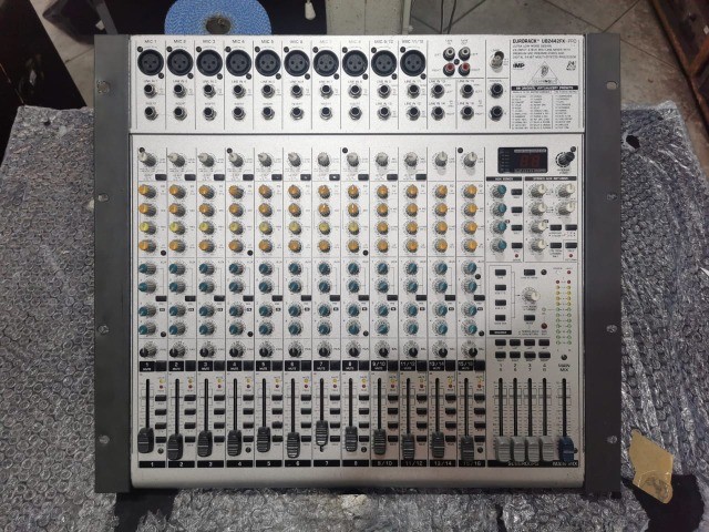 Mesa De Som Behringer Ub2442fx-pro Funcionando 100%!!