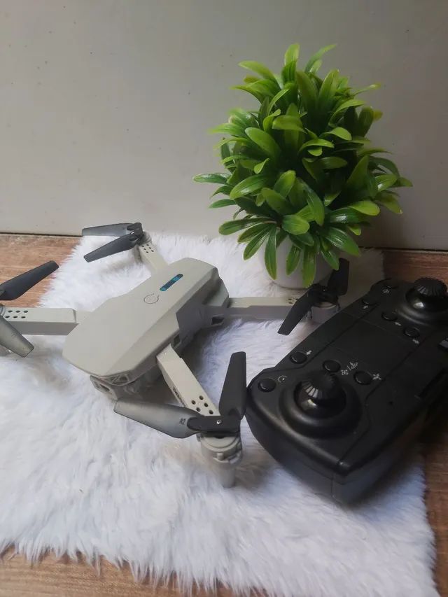 Drone Branco de Controle Remoto Novo - Foto 5