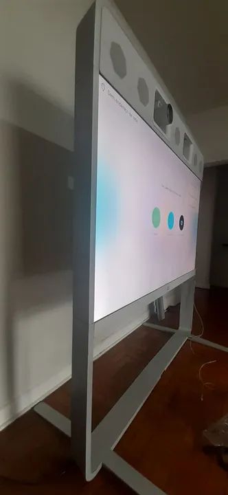 Videoconferência CISCO MX800S monitor de 70 polegadas