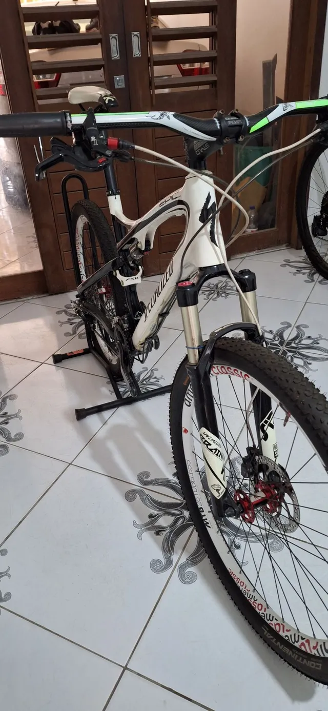 Specialized epic expert full carbon tamanho