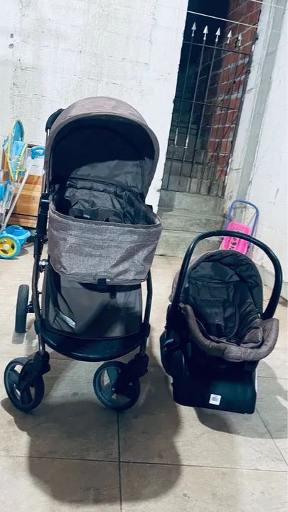 Carrinho de Bebê e Bebê Conforto