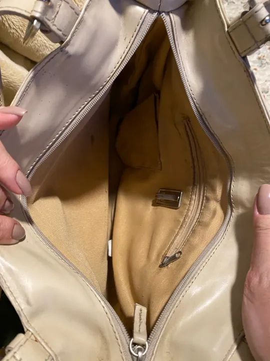 Bolsa off white em couro  - Foto 3