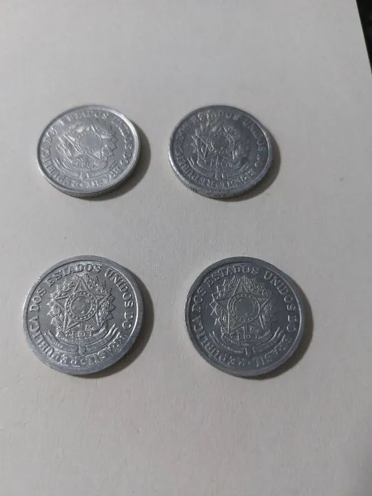 Lote 4 moedas 2 cruzeiros alumínio  - Foto 2