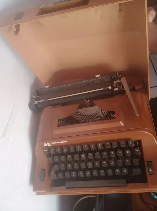 Máquina de escrever reminetom 25