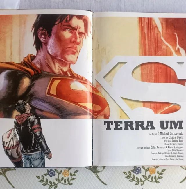 SUPERMAN trilogia Terra Um completa - Foto 3