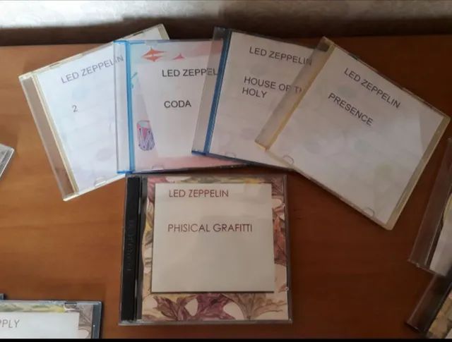 CD'S ORIGINAIS E GRAVADOS (LOTE) - Foto 4