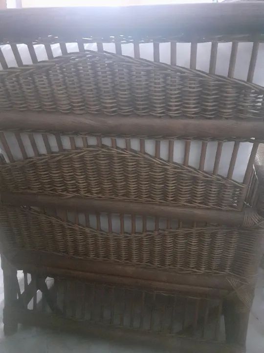 Poltrona de rattan e madeira, estofados em tecido nobuck creme liso - Foto 5
