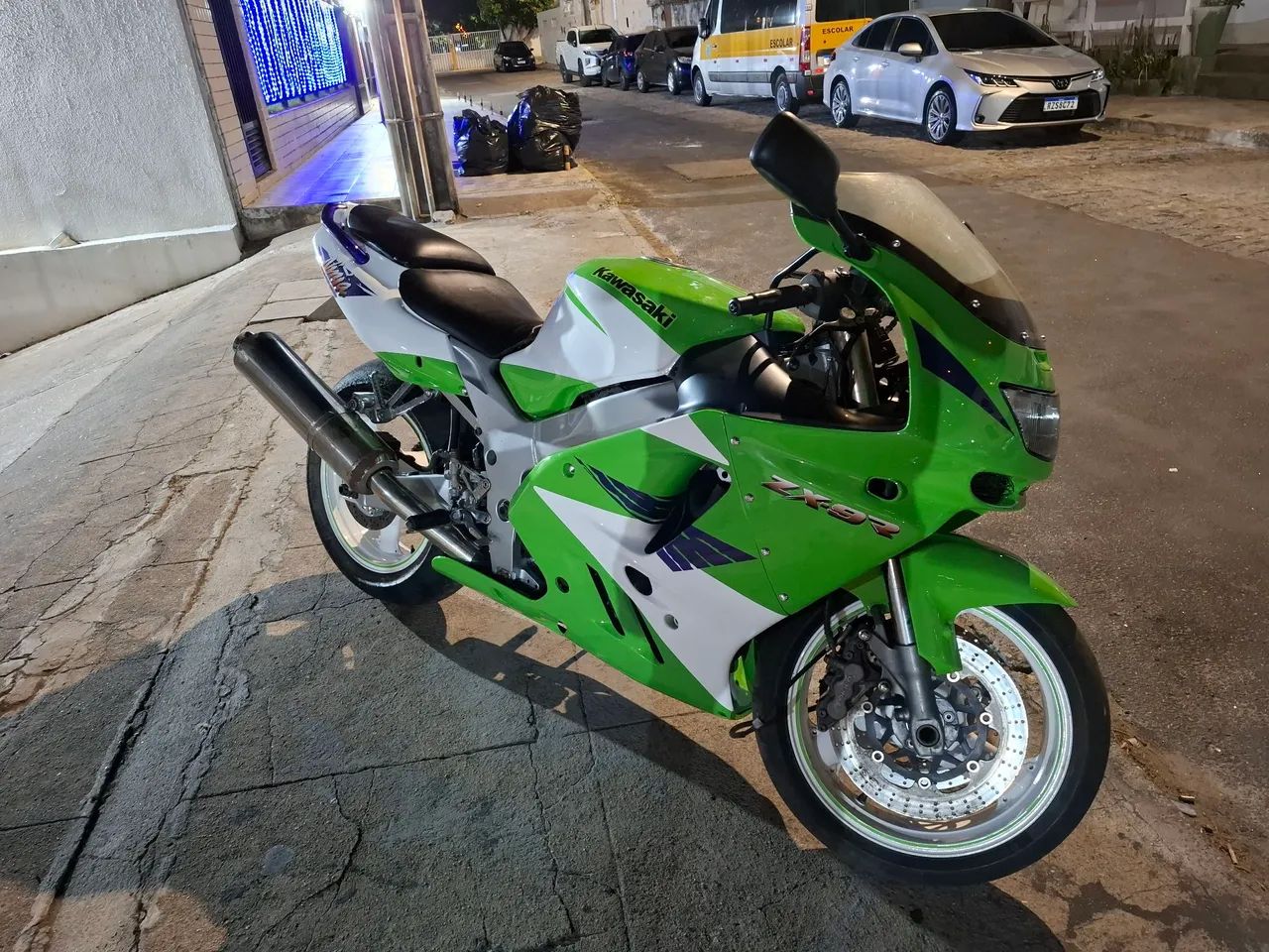Kawasaki ninja zx9 R 