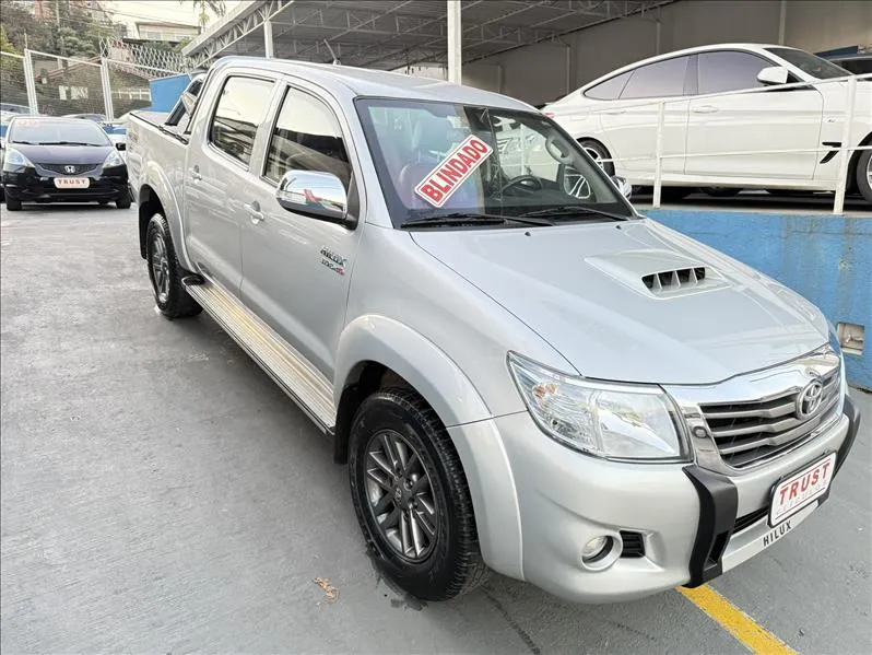 TOYOTA HILUX 3.0 SRV 4X4 CD 16V Turbo Intercooler