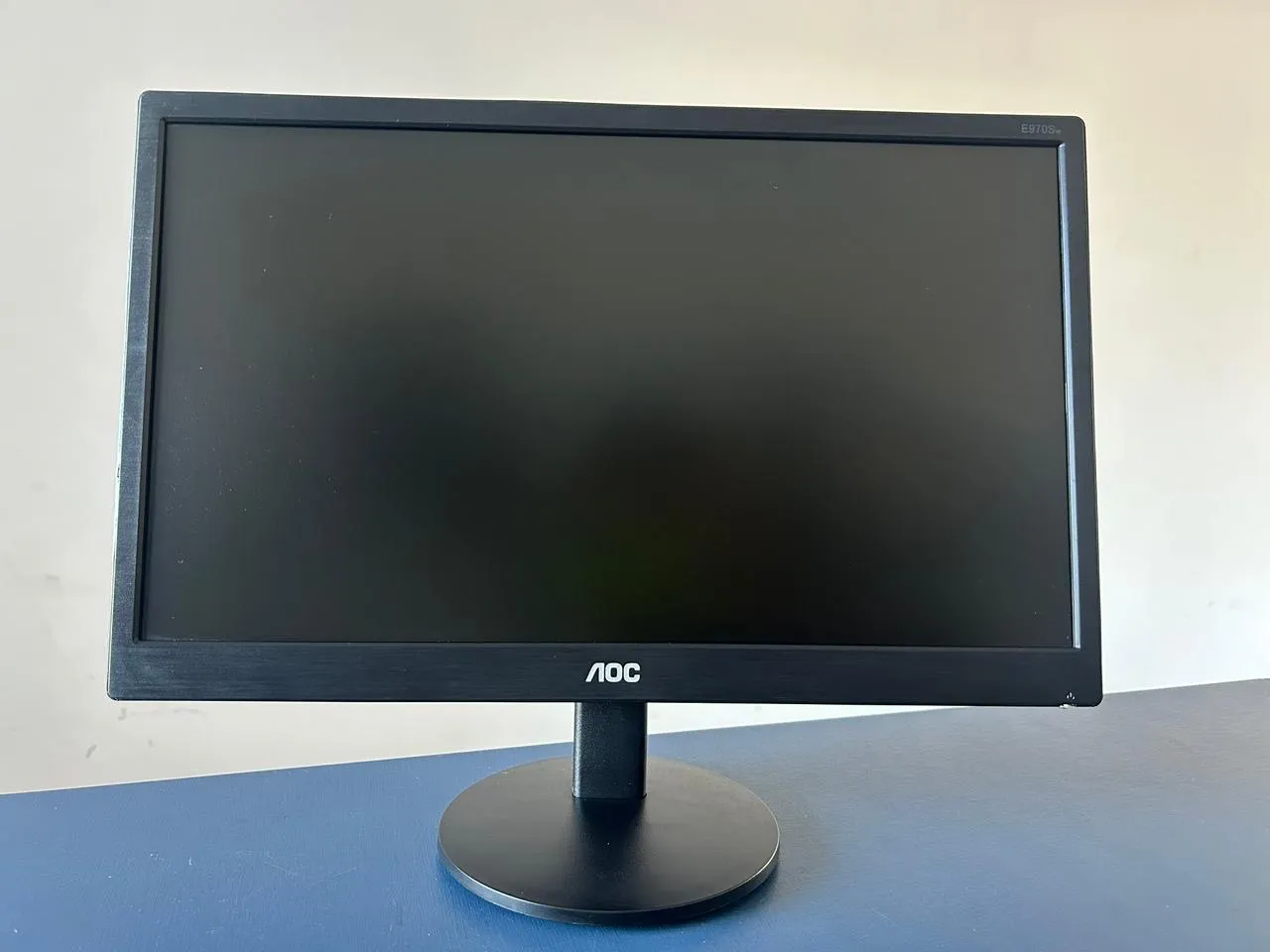 Monitor AOC E970Swn 18,5 polegadas Led