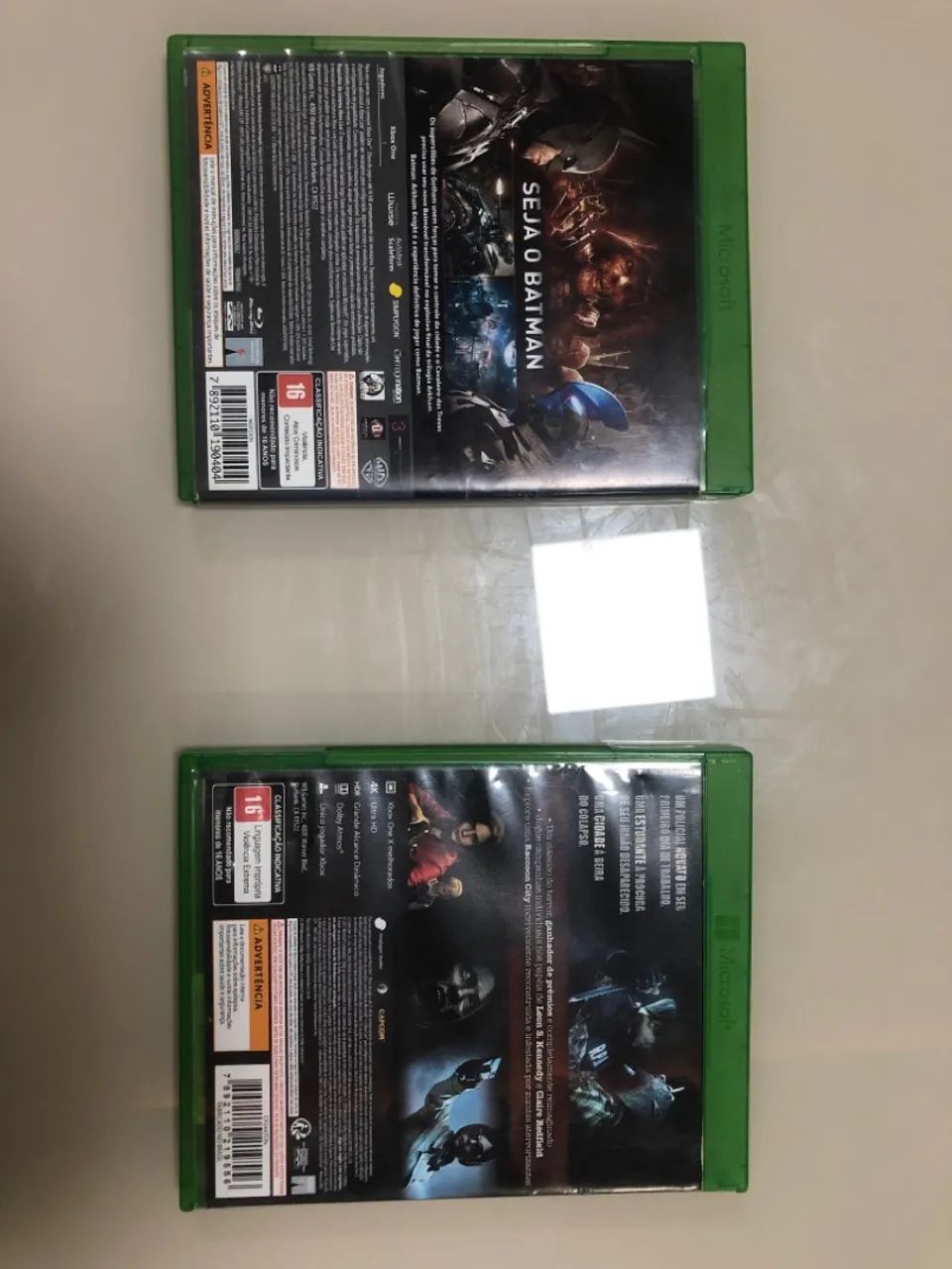 Combo Batman Arkham Knight e Resident Evil 2 Remake - Xbox One/Series. - Foto 3