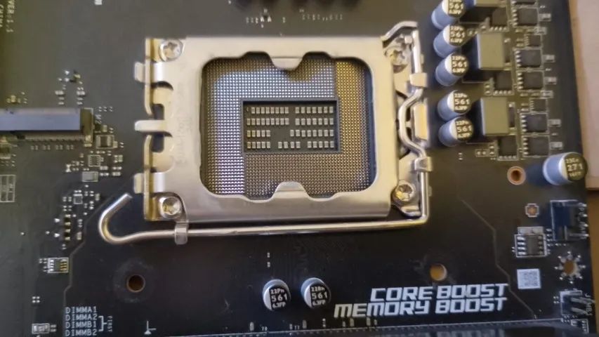 MSI PRO B660M-P DDR4 ProSeries Motherboard + 24GB RAM64317905318403123