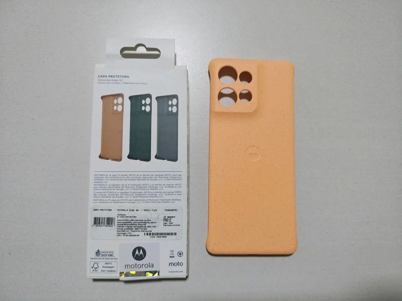 Capa protetora original para Motorola Edge 50 - Peach Fuzz - Foto 4