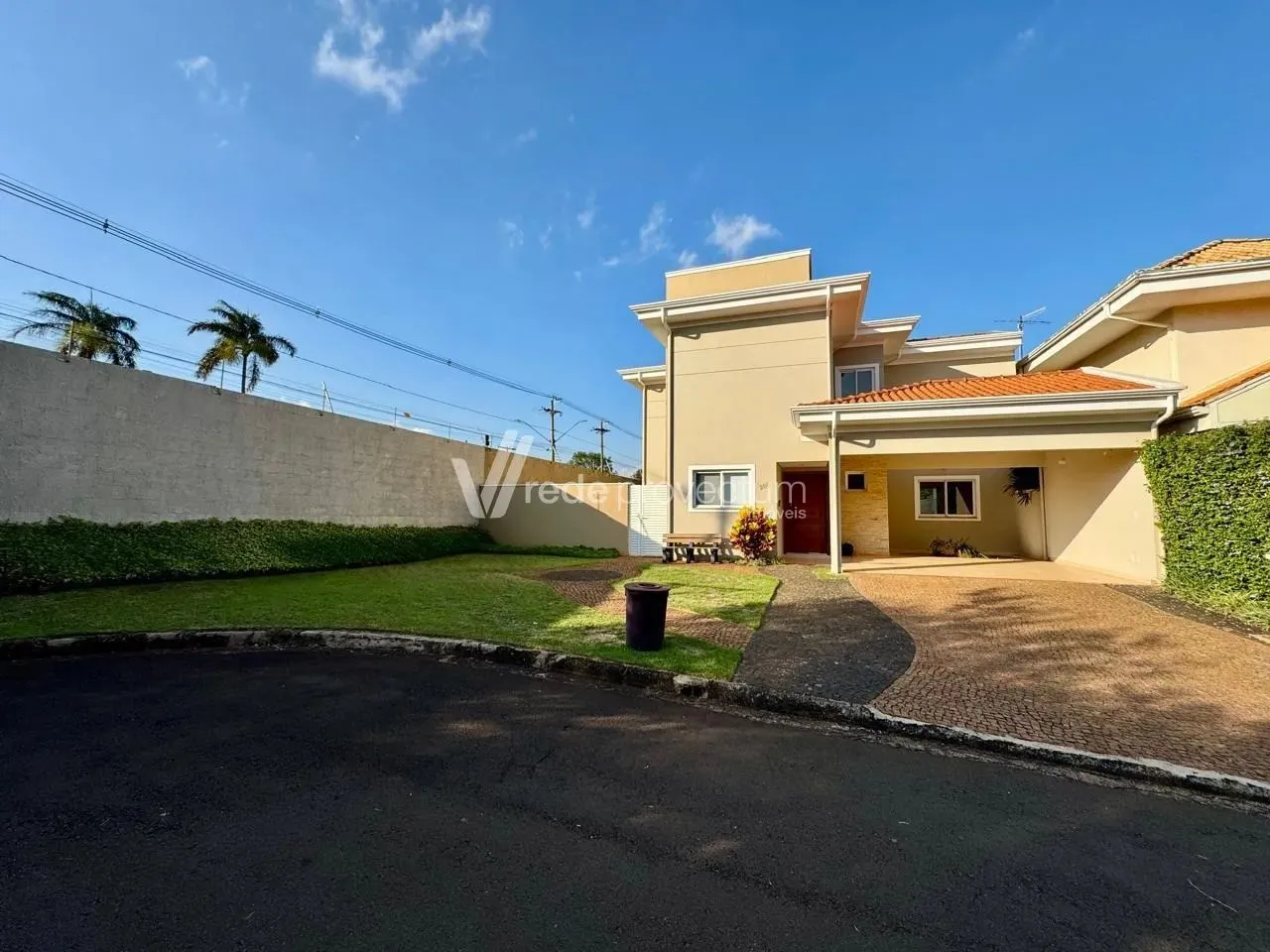 Casa para venda e locação no Condominio Manacas em Betel-Paulinia.