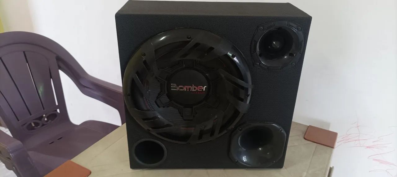 Caixa Amplificada Trio Carbon Bomber