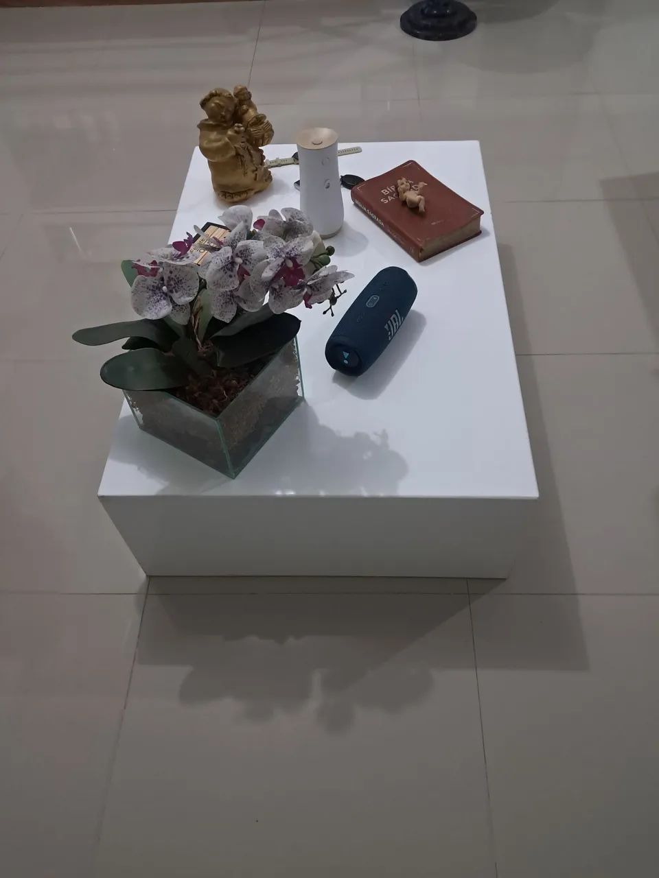 Mesa de centro branca moderna