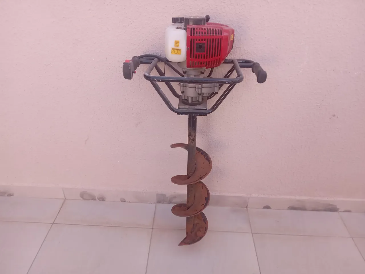 Perfurador de Solo a Gasolina
