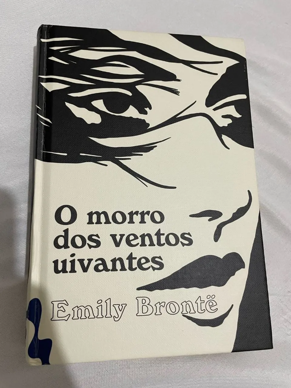 O Morro dos Ventos Uivantes - Emily Brontë